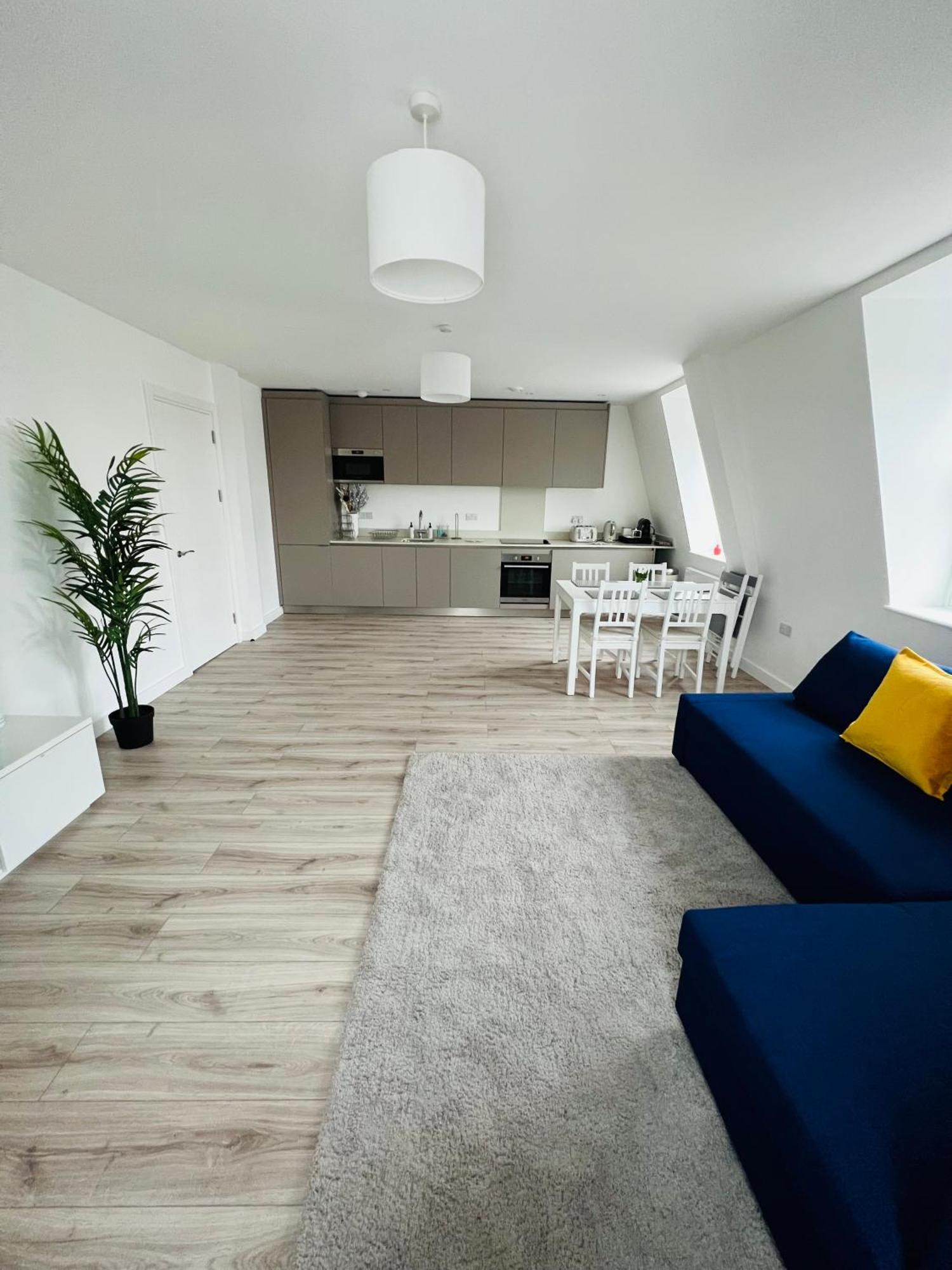 Stunning New Penthouse Apartment Саутенд-он-Си Экстерьер фото